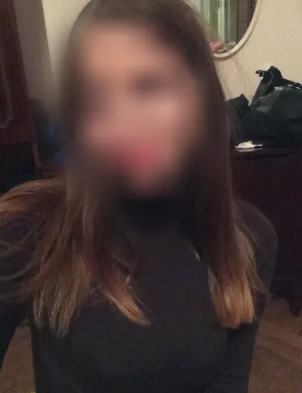 Büsra, 29