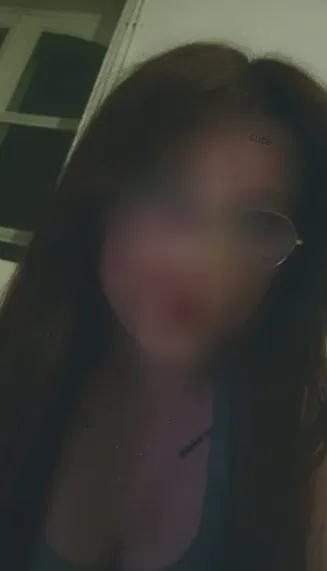 Carla, 24