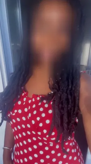 Denise, 36
