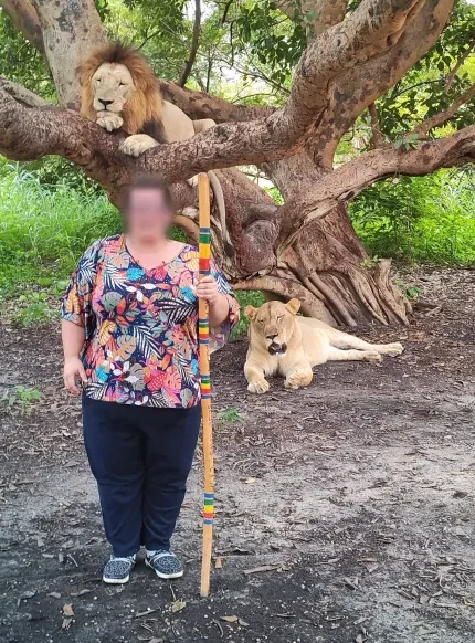 Leonie, 31