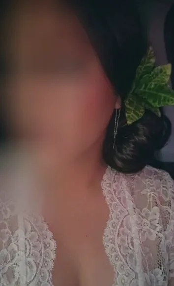 Marie, 35
