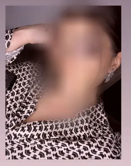 Melanie, 29