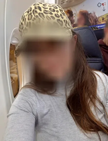 Melina, 33