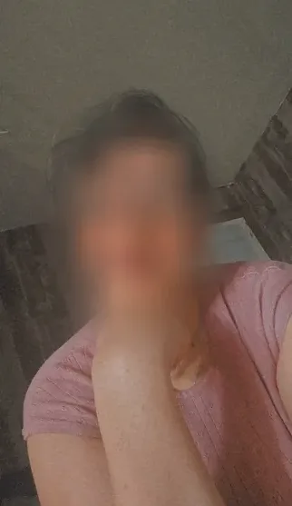 Nadine, 27