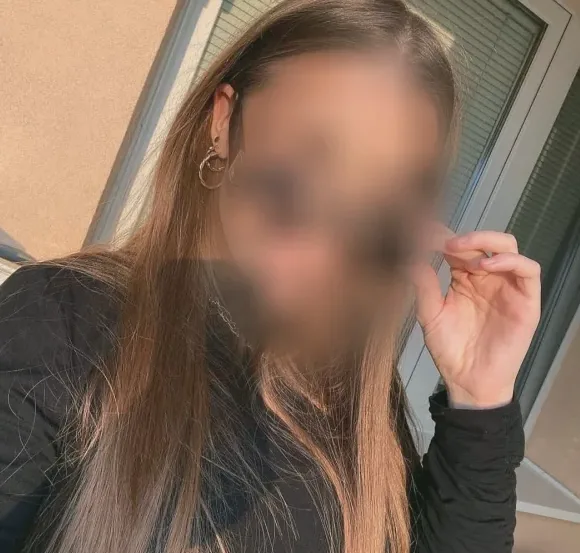 Nina, 31