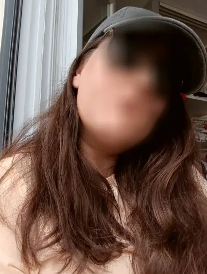 Romy, 32